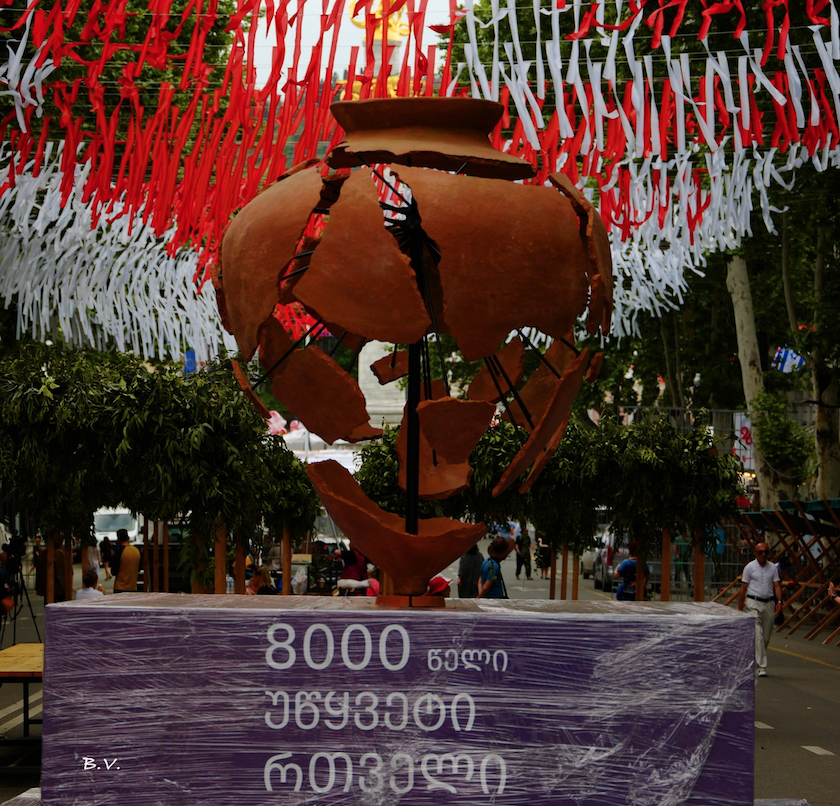 Eight thousand years of continuous vintage presentation at the Independence Day of Georgia (2023-05-25). Credit to Badri Vadachkoria