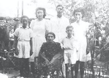 France-Albert René with his family. Credit: Parti Lepep