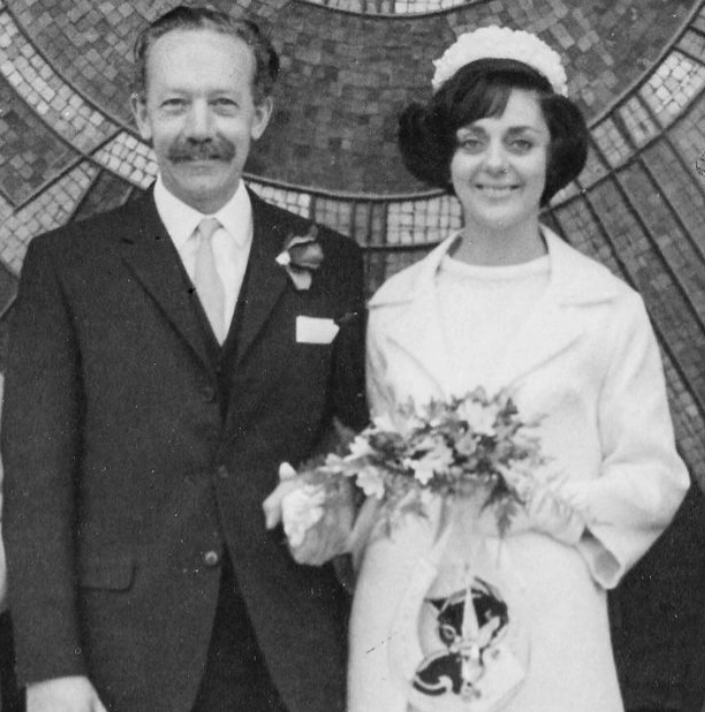 Tom Moore with his wife Pamela on their wedding Day. Credit to The Sun