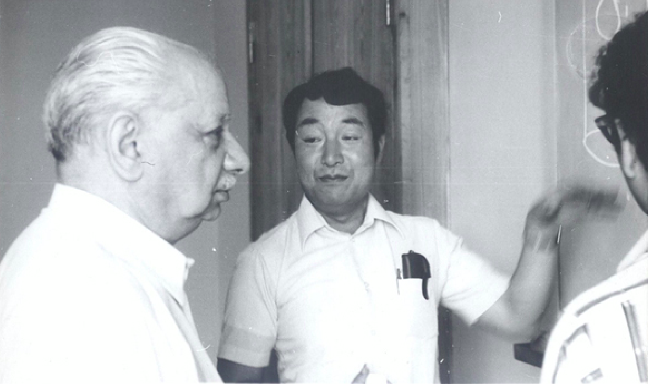 05 Elephter Andronikashvili and Kazumi Maki in Tbilisi, August 1979. Retrieved from the digital archives of TSU Institute of Physics
