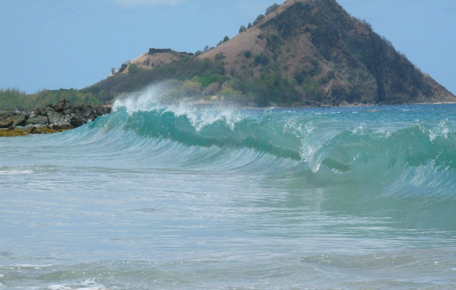 Waves at Saint Lucia beach. Credit to Susan Wilkinson