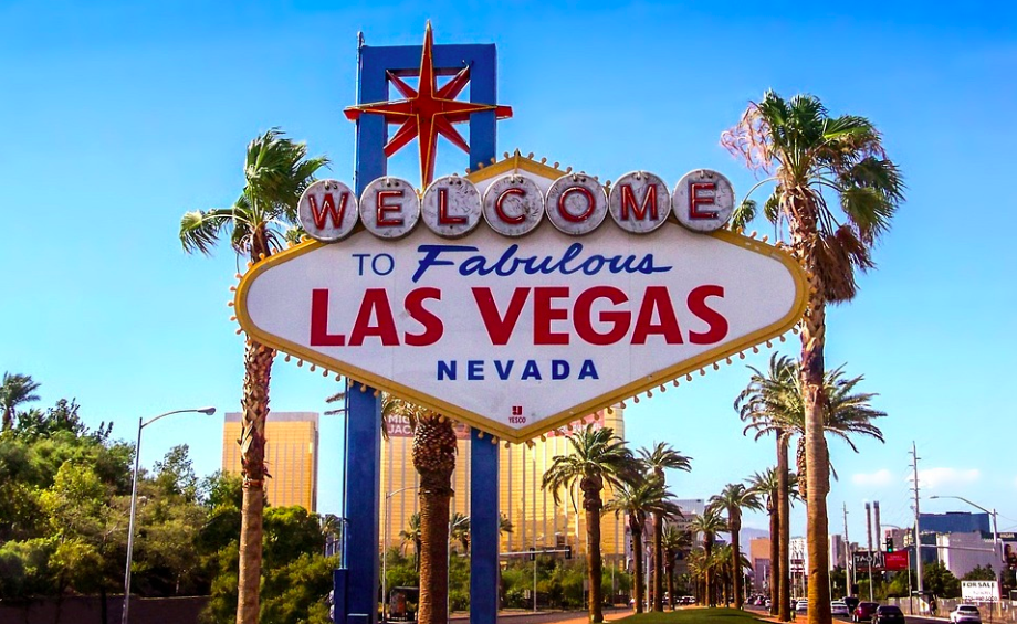 A welcome sign to Sin City, Nevada. Credit: skeeze