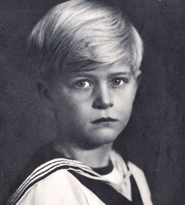 Prince Philip in 1927, almost the same age as Prince George. Credit: Reader's Digest/Historia/Shutterstock