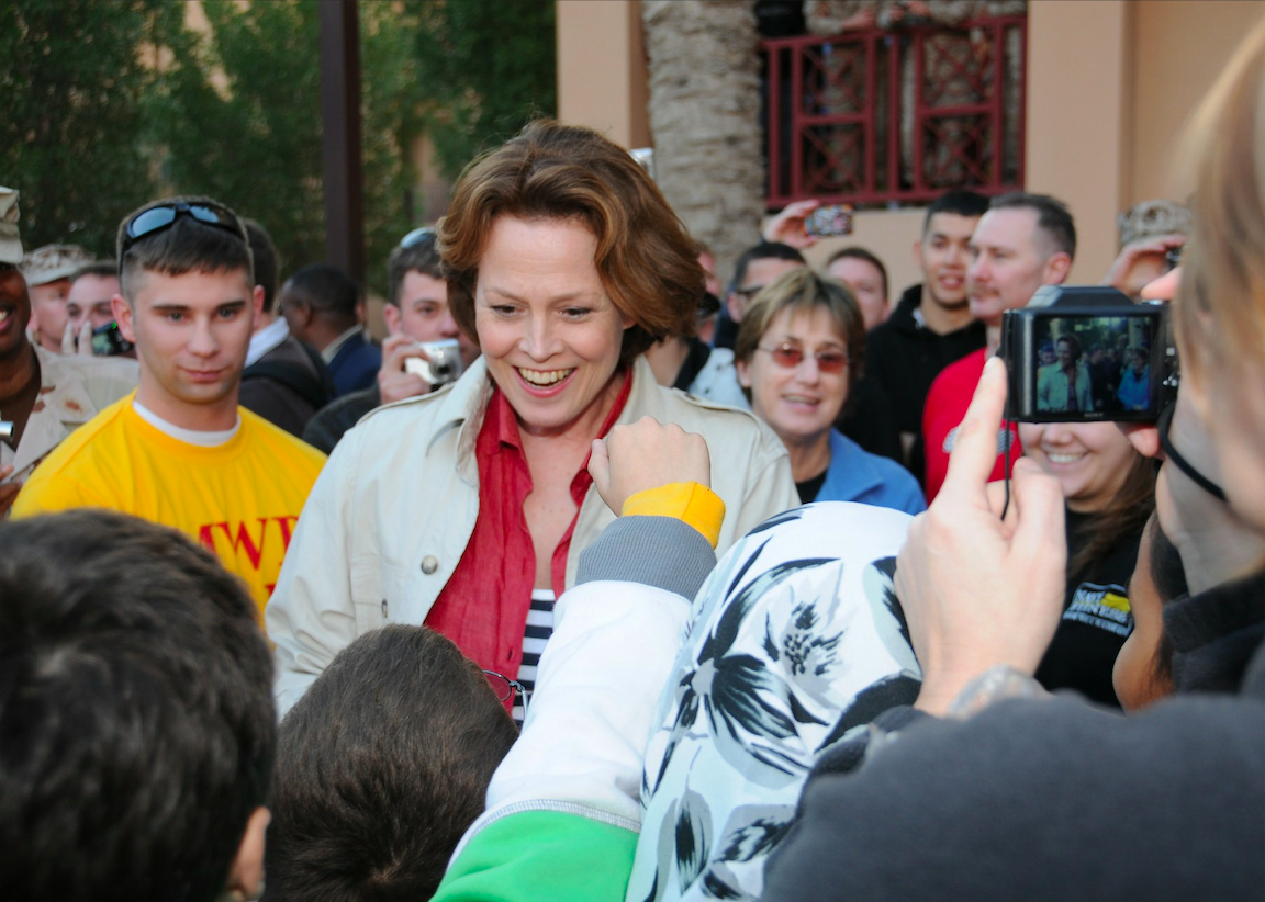 Sigourney Weave meets her fans