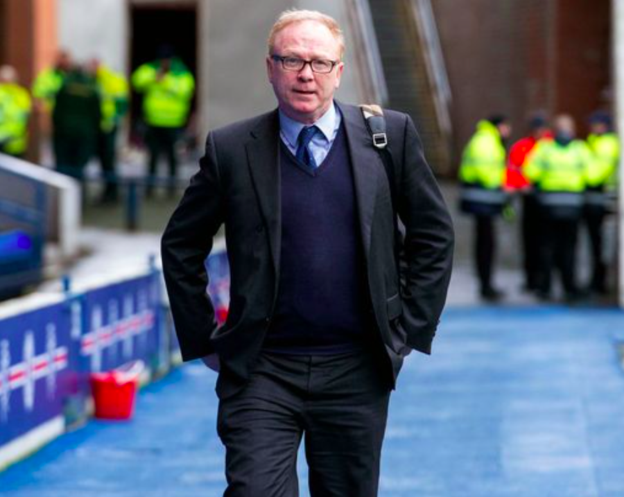 Former Light Blues boss Alex McLeish arrives at Ibrox to lead Rangers Legends today. Credit to SNS Group