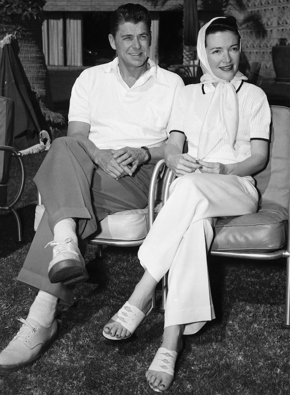 Actors Ronald and Nancy Reagan on their honeymoon in Phoenix, Arizona. Credit to Bettmann/Getty Images