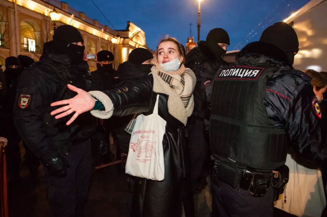 Russian police forces make an arrest in St. Petersburg, Russia. Credit to Elena Lukyanova