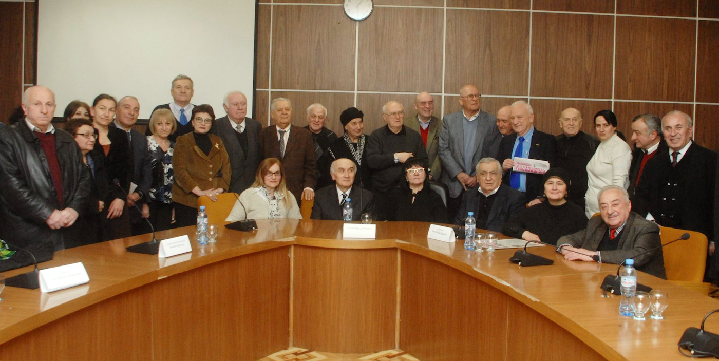 The 100th anniversary of The Sakartvelos Respublika – Diana Tkebuchava, Spartak Kobulia, Marina Tektumanidze, Roin Metreveli,&nbsp;Makvala Gonashvili, Tamaz Shilakadze (sitting L-R). Credit: Jemal Kasradze