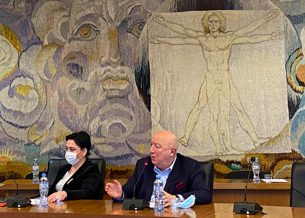 Professor Tedo Japaridze (R) and Professor Eka Beselia (L) at the GACS Autumn session 2021. Credit to BRAMS