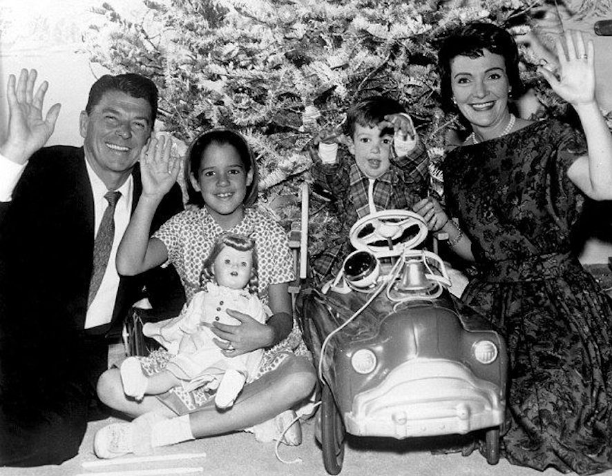 Patti and Ron Reagan with their parents at Christmas. Credit to Everett/REX/Shutterstock