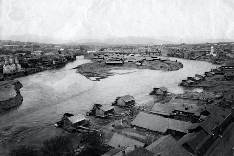Island of Madatov in the Kura River. Credit: City Kvira