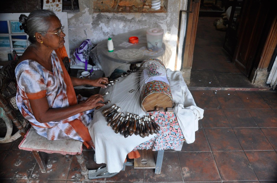 Sri Lankan textile industry. Credit: Public Domain Pictures