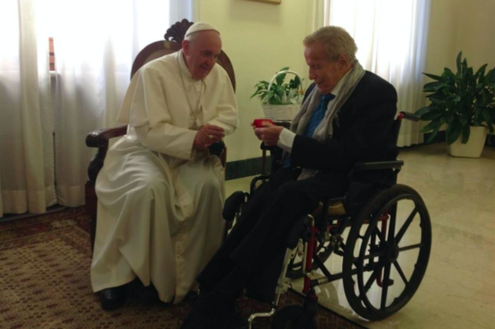Pope Francis and Franco Zeffirelli on 15th March 2016. Credit: Avvenire
